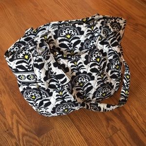 Large Vera Bradley hand bag
